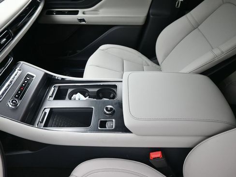 Used 2025 Lincoln Aviator 2WD w/ Equipment Group 101A image 14