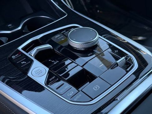 New 2026 BMW X7 xDrive40i w/ M Sport Package image 27