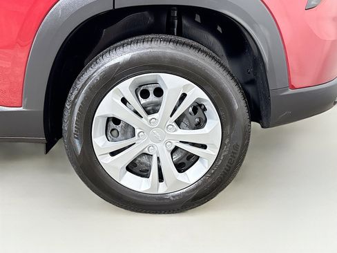 Used 2024 Chevrolet Trax LS FWD image 28