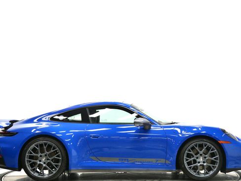 Used 2026 Porsche 911 Carrera T image 2