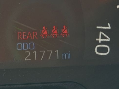 Used 2025 Toyota RAV4 LE image 39