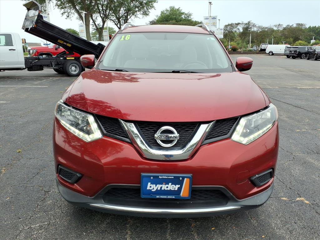 Used 2016 Nissan Rogue SV FWD image 2
