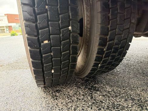 Used 2012 Ford F550 2WD Regular Cab Super Duty w/ Payload Upgrade Pkg image 13