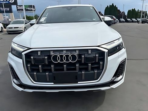 Used 2025 Audi Q7 3.0T Premium Plus AWD/4WD image 8