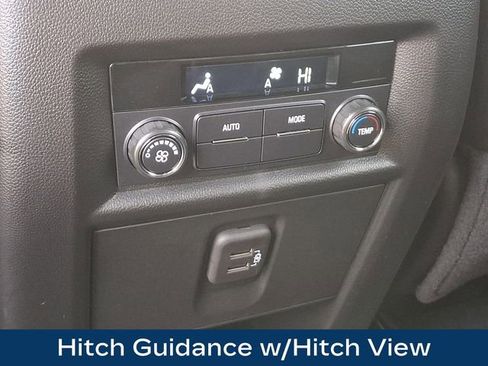 Used 2023 Chevrolet Traverse LT image 15