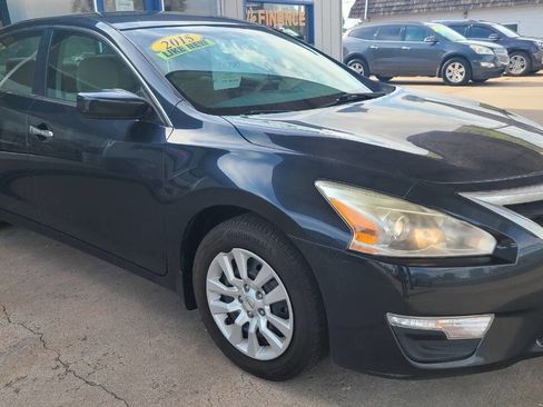 Used 2015 Nissan Altima 2.5 S w/ Power Driver Seat Package FWD image 12