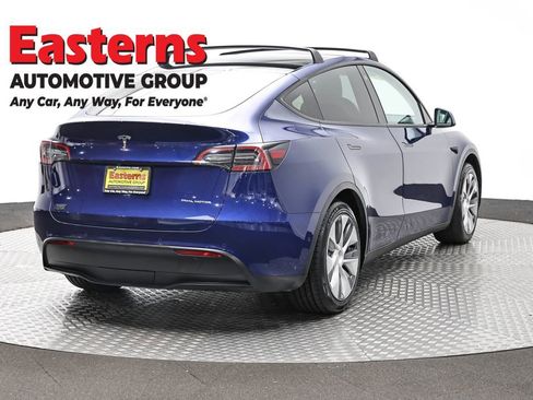 Used 2021 Tesla Model Y Long Range AWD/4WD image 5