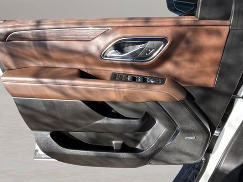 Used 2024 Chevrolet Tahoe High Country image 17