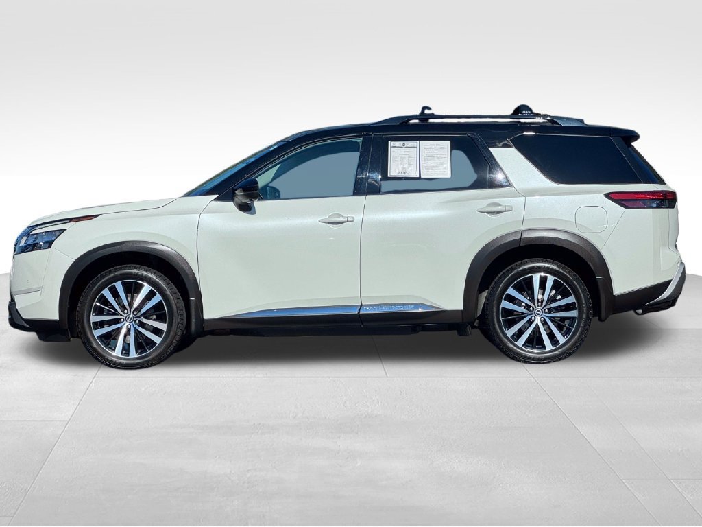 Used 2023 Nissan Pathfinder Platinum AWD/4WD image 4