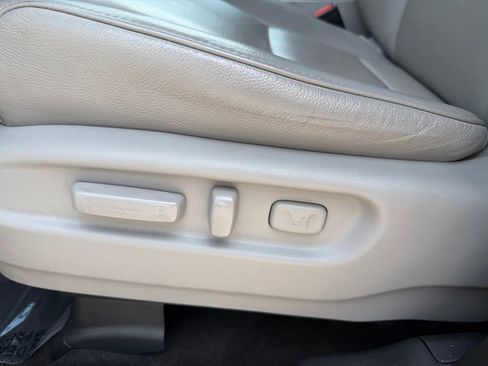 Used 2017 Honda Pilot Touring image 19