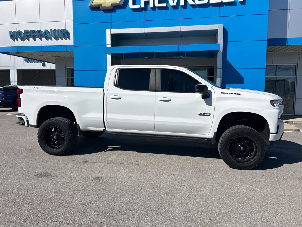 Used 2021 Chevrolet Silverado 1500 RST w/ LPO, Blackout Package AWD/4WD image 5