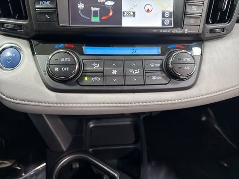 Used 2017 Toyota RAV4 XLE w/ Convenience Package image 20