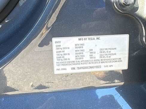 Used 2022 Tesla Model Y Long Range image 17