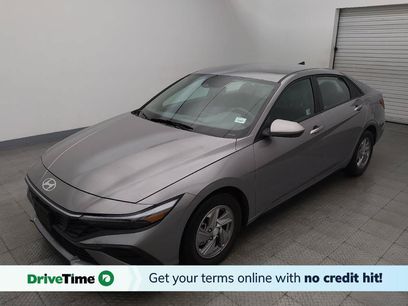 Used 2025 Hyundai Elantra SE