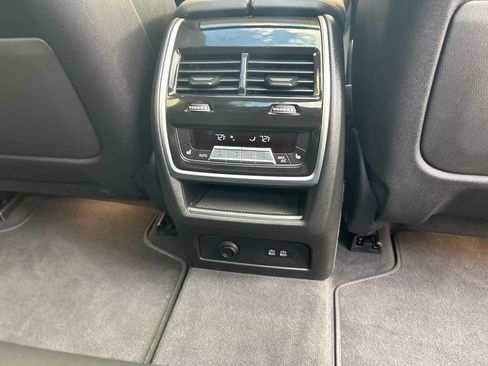 Used 2024 BMW X7 xDrive40i AWD/4WD image 38