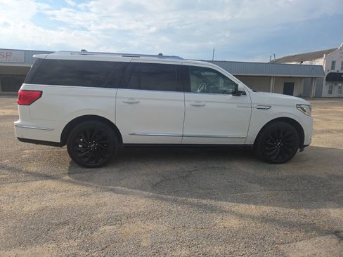 Used 2020 Lincoln Navigator L Reserve w/ Equipment Group 208A Reserve AWD/4WD image 8