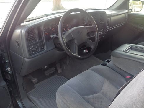Used 2004 Chevrolet Silverado 1500 LS RWD image 7