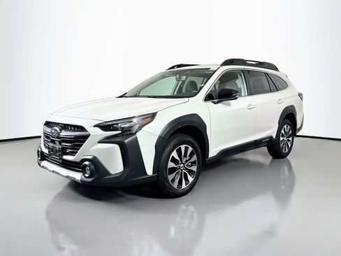 Used 2025 Subaru Outback Limited AWD/4WD image 4