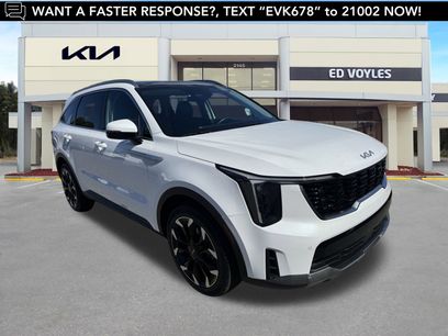 Certified 2025 Kia Sorento EX w/ Panoramic Sunroof Package