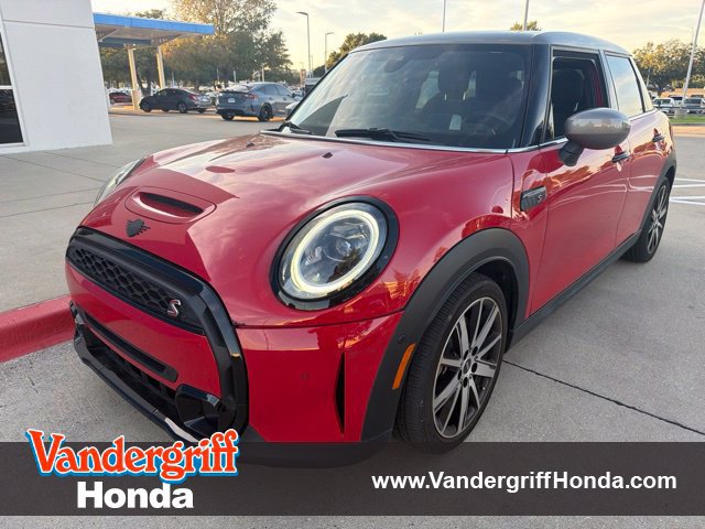 Used 2024 MINI Cooper S FWD image 1