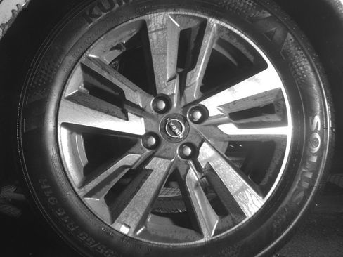 Used 2025 Nissan Versa SV image 14