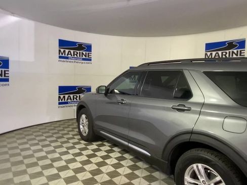 Used 2022 Ford Explorer XLT RWD image 8