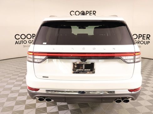 New 2026 Lincoln Aviator AWD image 22