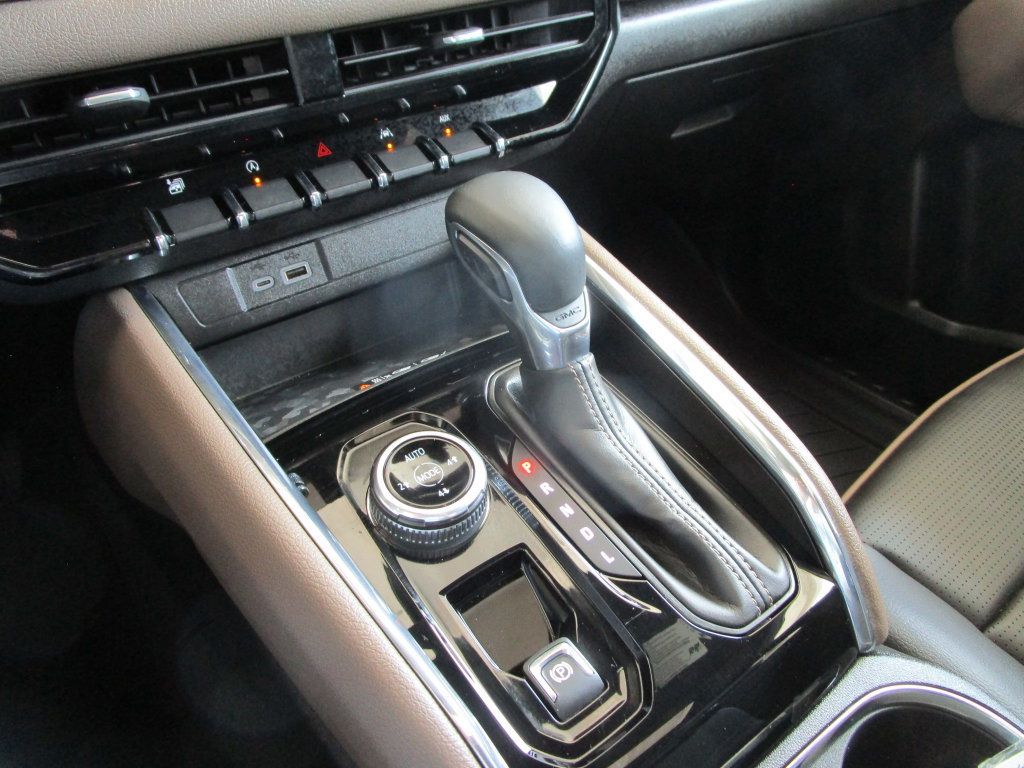 Used 2024 GMC Canyon Denali AWD/4WD image 42