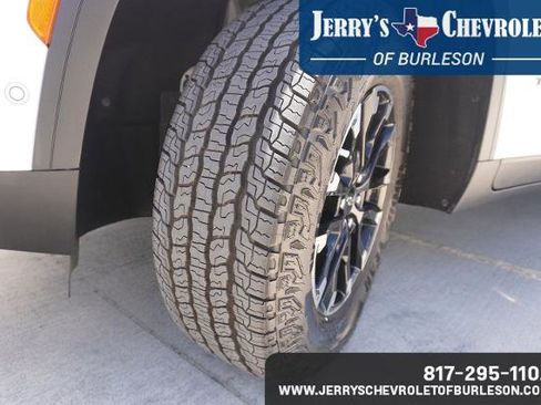 Used 2026 Chevrolet Traverse Z71 w/ Enhanced Driving Package AWD/4WD image 11
