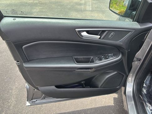 Used 2023 Ford Edge SE w/ Black Appearance Package AWD/4WD image 5