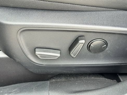 New 2025 Ford Escape SE w/ PHEV Premium Package image 17