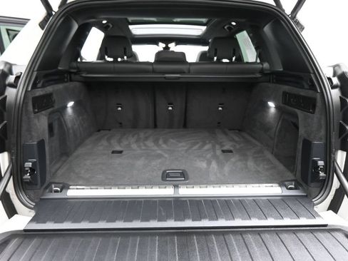 Used 2022 BMW X5 xDrive45e w/ Climate Comfort Package AWD/4WD image 20