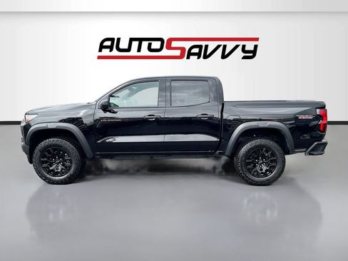 Used 2024 Chevrolet Colorado Trail Boss w/ Advanced Trailering Package AWD/4WD image 4