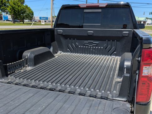 Used 2020 Chevrolet Silverado 1500 LT w/ All-Star Edition AWD/4WD image 3