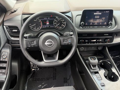 Certified 2023 Nissan Rogue SV FWD image 13