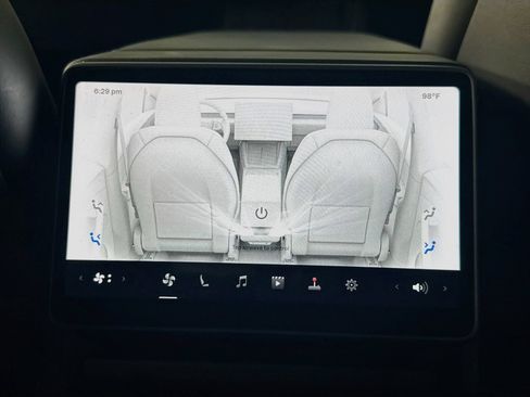 Used 2026 Tesla Model Y Long Range AWD/4WD image 23