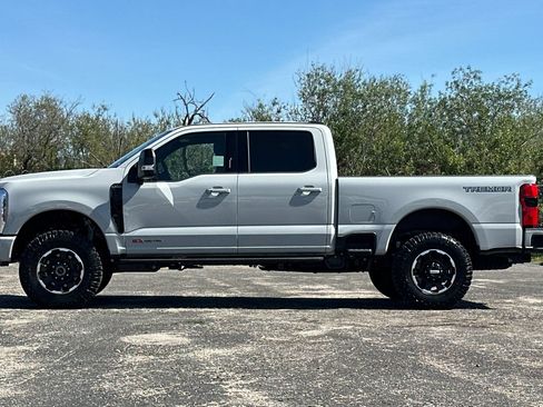 New 2026 Ford F350 Platinum w/ Tremor Off-Road Package AWD/4WD image 6