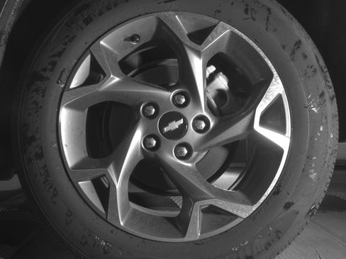 Used 2025 Chevrolet Trax LT FWD image 14
