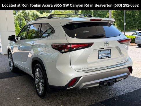 Used 2025 Toyota Highlander Platinum AWD/4WD image 5