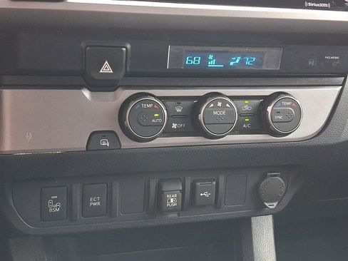 Used 2022 Toyota Tacoma SR5 w/ Technology Package RWD image 23