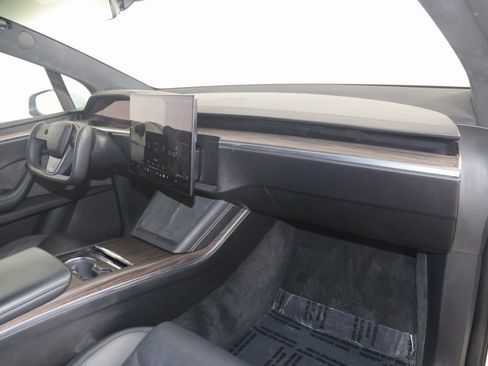 Used 2022 Tesla Model X image 48