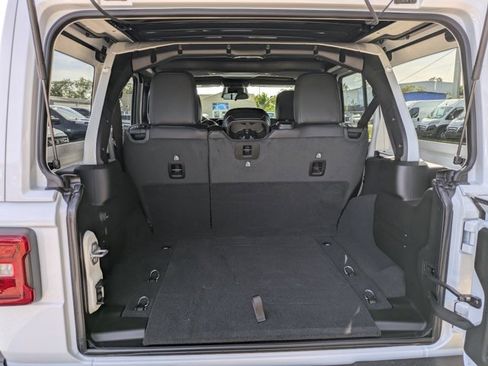 New 2026 Jeep Wrangler Unlimited Rubicon image 11
