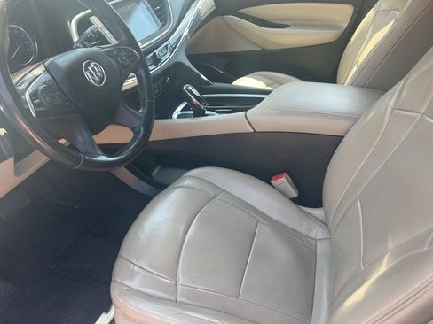 Used 2018 Buick Enclave Essence AWD/4WD image 10