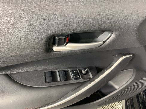 Used 2023 Toyota Corolla SE image 12