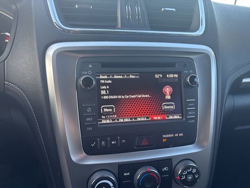 Used 2016 GMC Acadia SLE image 10