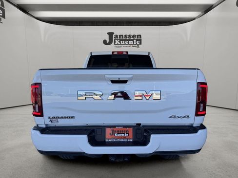 Used 2026 RAM 2500 Laramie AWD/4WD image 2