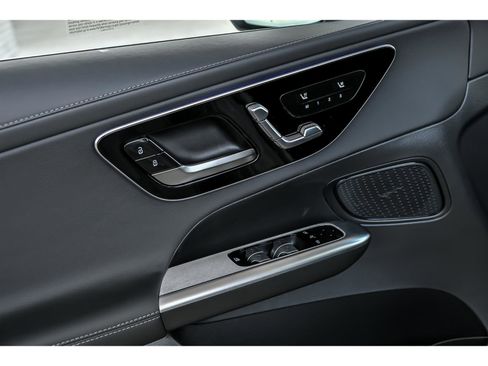 Certified 2026 Mercedes-Benz GLC 300 GLC 300 4MATIC image 7