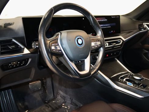 Used 2023 BMW i4 eDrive35 w/ Premium Package RWD image 36
