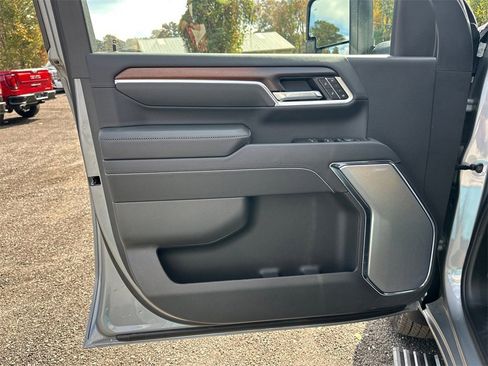 New 2026 GMC Sierra 3500 Denali w/ Denali Reserve Package image 11