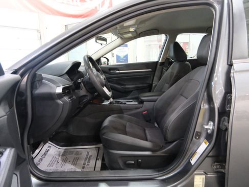 Used 2022 Nissan Altima 2.5 SV image 16